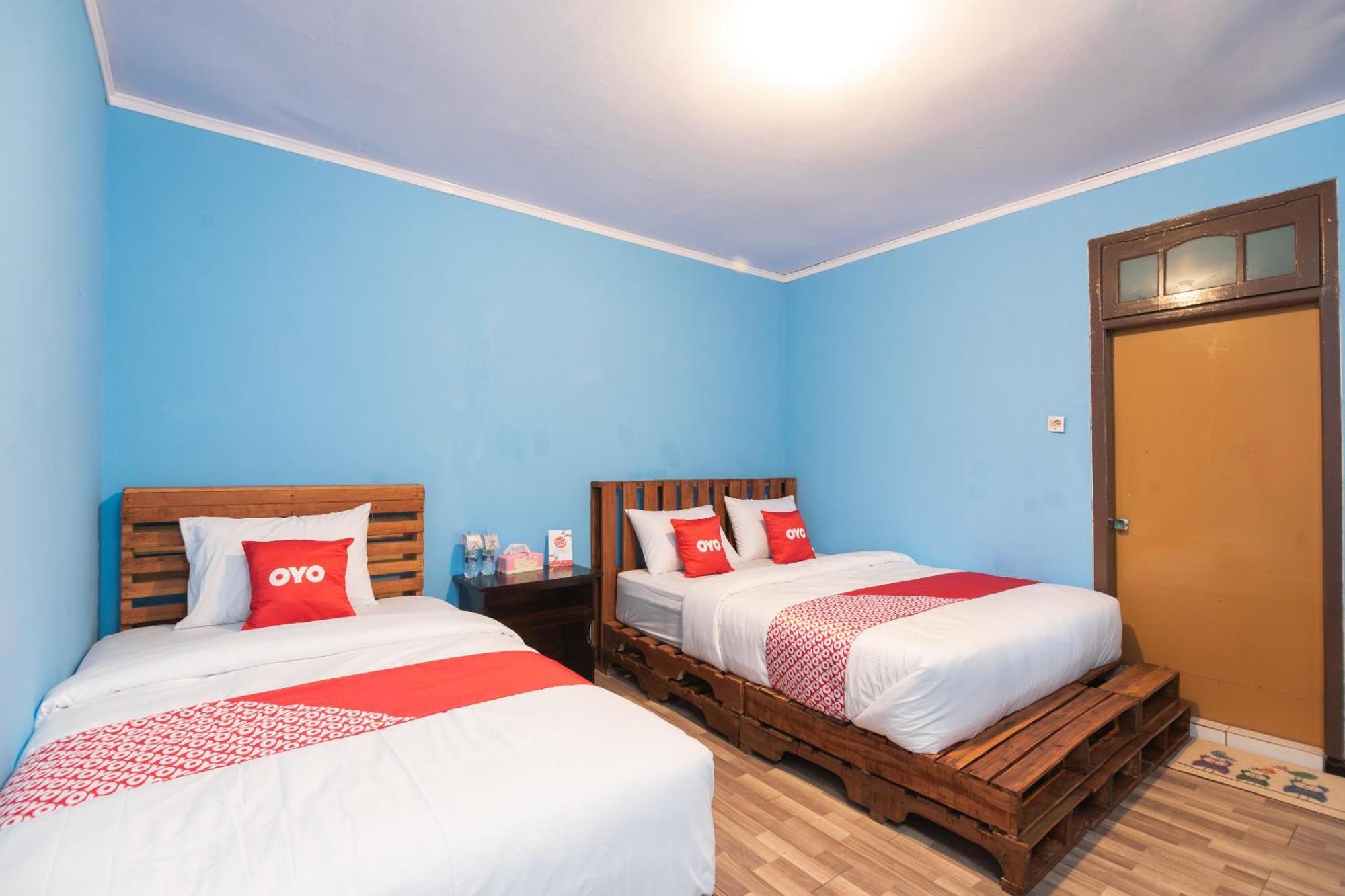 Oyo 1852 Intan Bromo Homestay Пасуруан Экстерьер фото