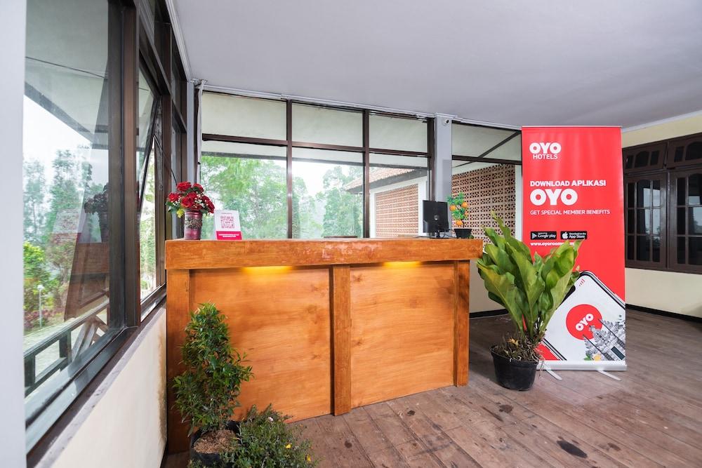 Oyo 1852 Intan Bromo Homestay Пасуруан Экстерьер фото