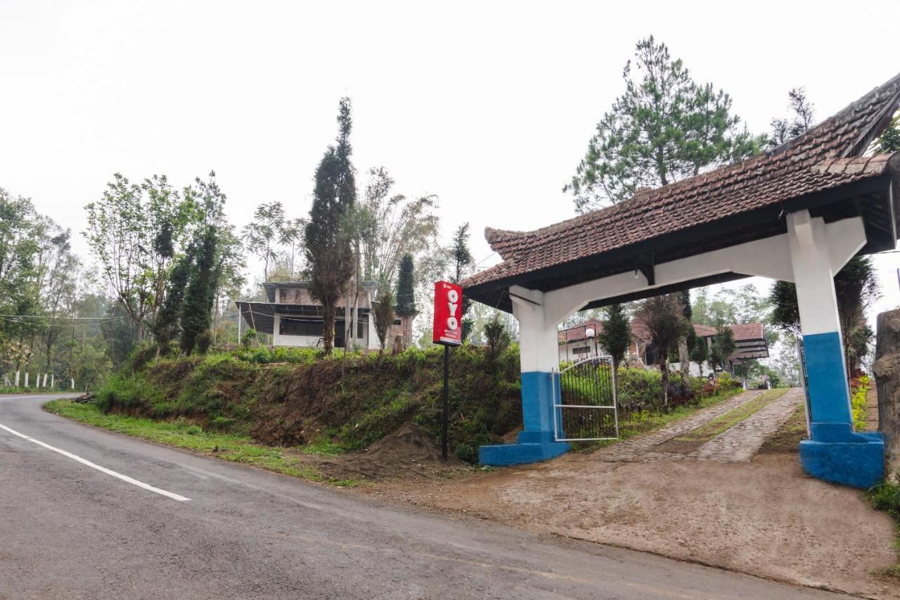 Oyo 1852 Intan Bromo Homestay Пасуруан Экстерьер фото